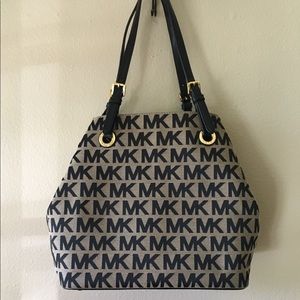 Michael Kors purse, black.
